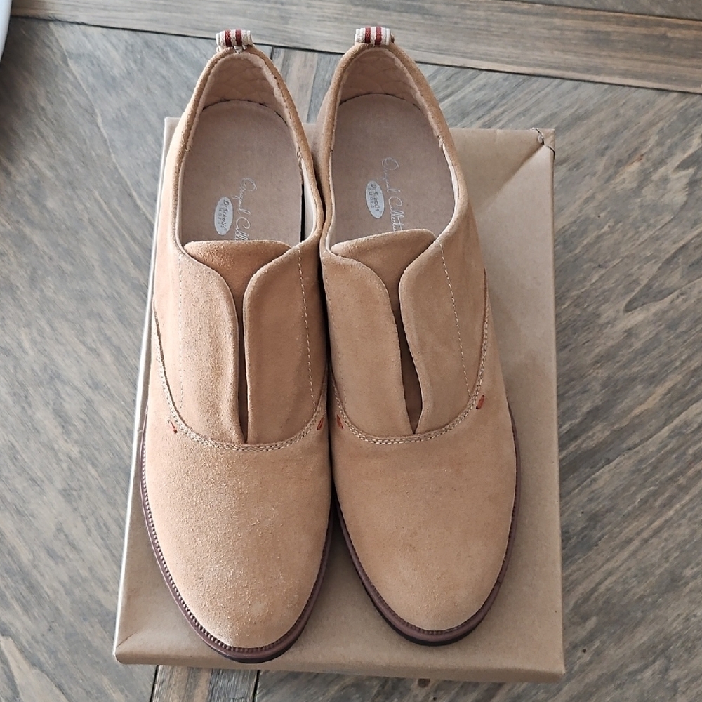 Guess Nude Loafers